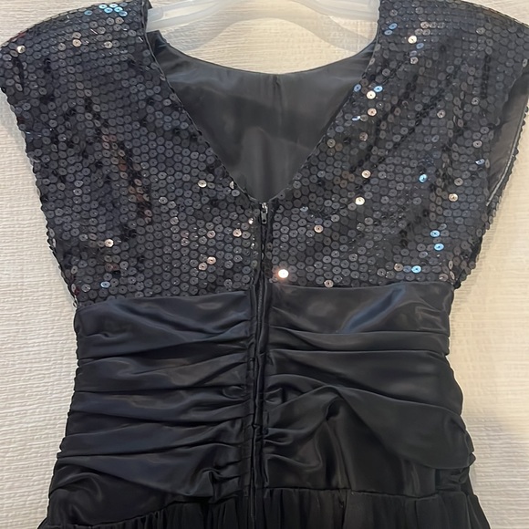 Black evening jumpsuit. Dave and Johnny brand.size 6 - Picture 5 of 5